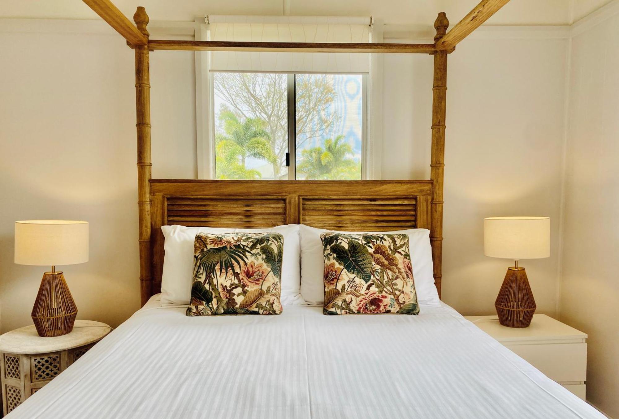 Beachmere Palms Motel Buitenkant foto